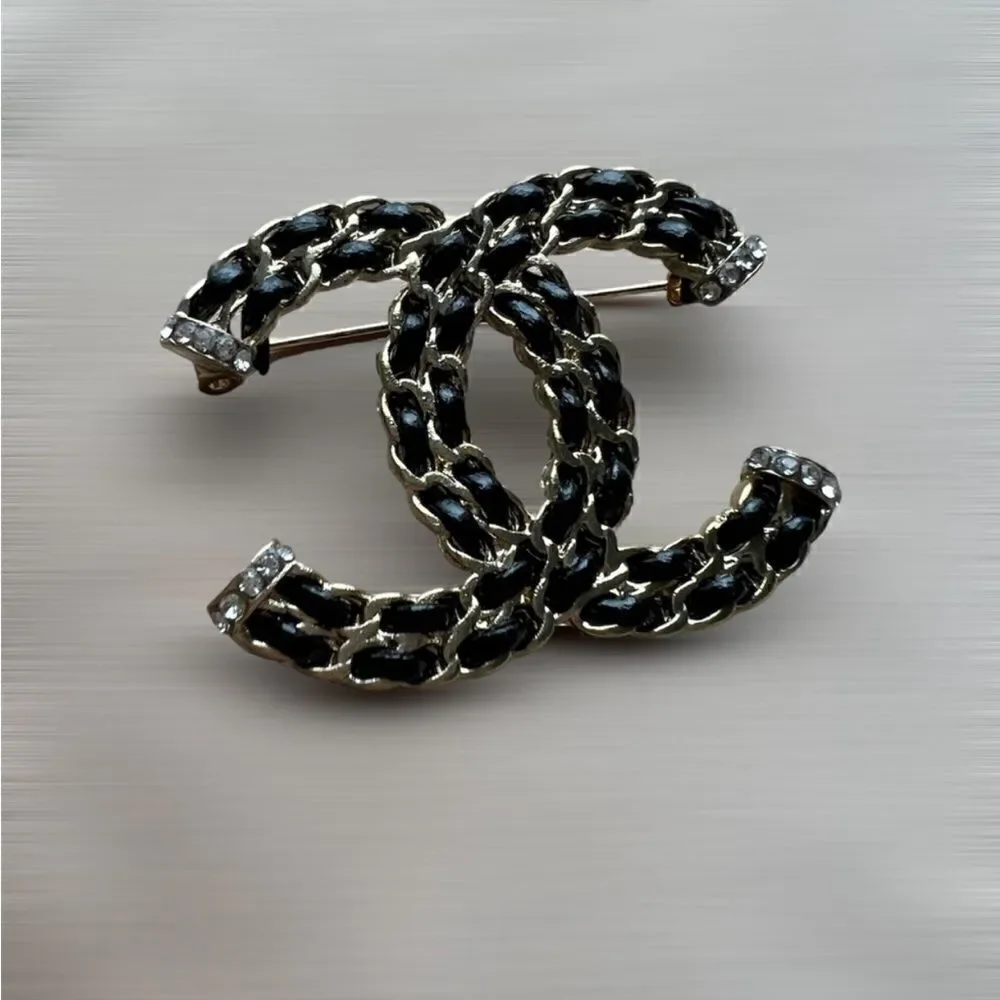Classic   Black Brooch